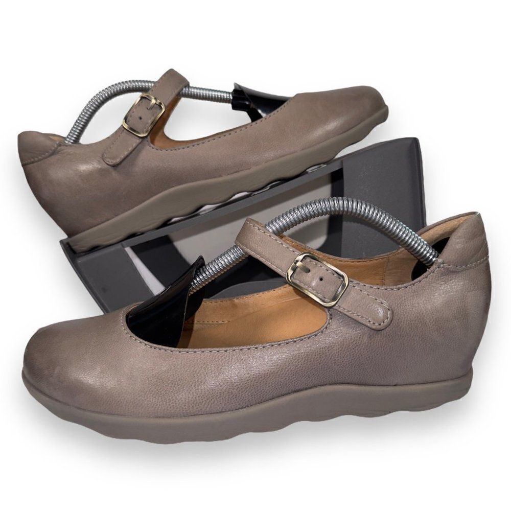 Dansko Marcella‎ Mary Jane Comfort Shoes Taupe Women's 6.5-7